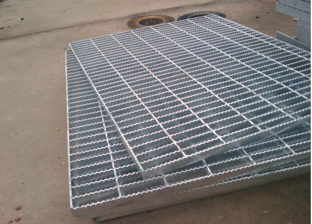 鍍鋅鋸齒形格柵板