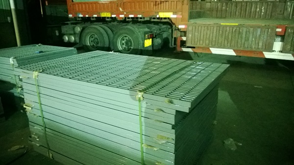 噴漆矩形鋼格板